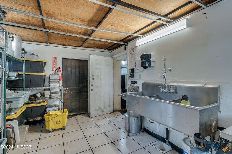 More Photos Of 3000 S Mission Rd, Tucson Storefront Retail Residential For Sale