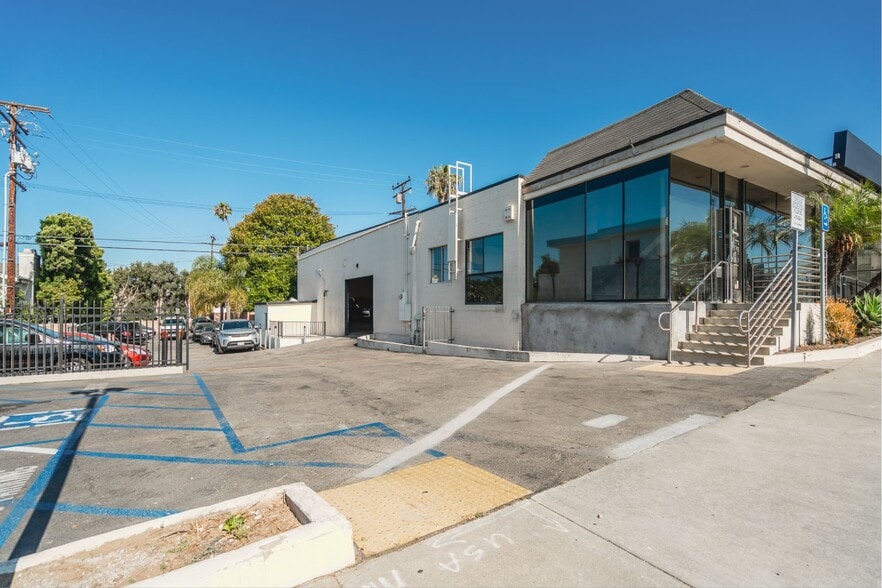 More Photos Of 2301 N Sepulveda Blvd, Manhattan Beach Auto Repair For Lease