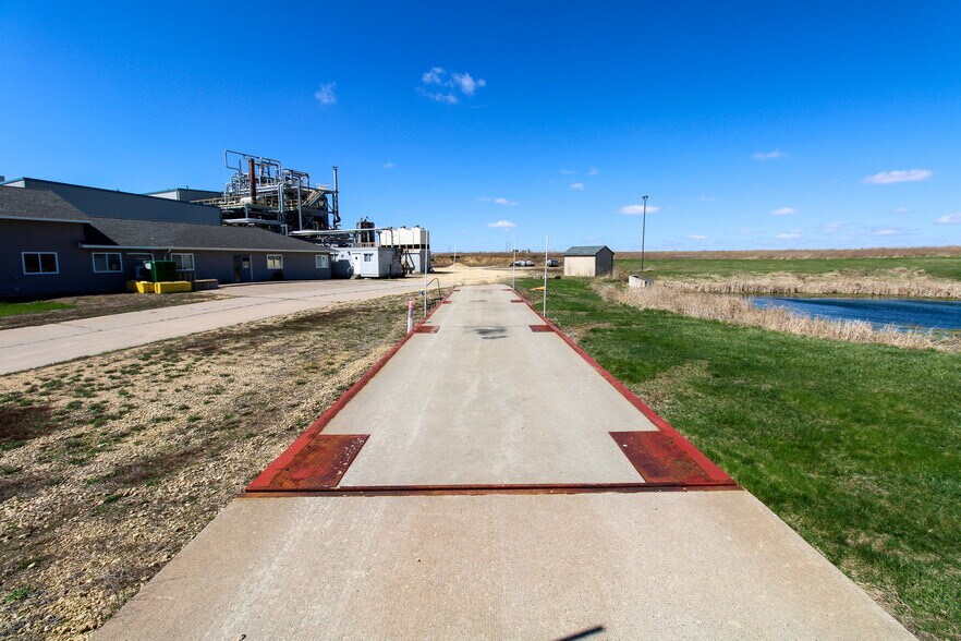 More Photos Of 5640 44th Ave S, Clinton Industrial For Sale