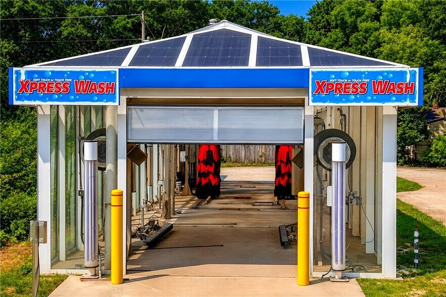 More Photos Of 1469 Blue Ridge Blvd, Seneca Carwash For Sale