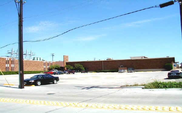 More Photos Of 880 F Ave, Plano Warehouse For Lease