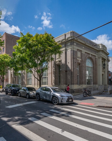 More Photos Of 114-20 Jamaica Ave, Jamaica Bank For Sale