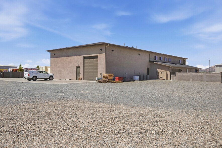 More Photos Of 2220 Taxi Way, Prescott Industrial For Sale