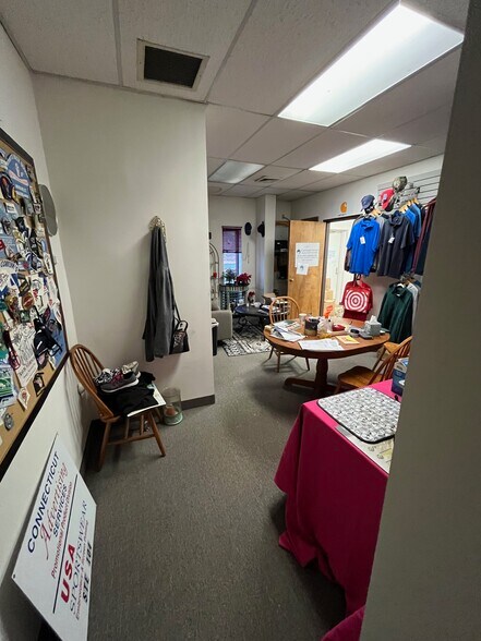 More Photos Of 5 National Dr, Windsor Locks Unknown For Lease