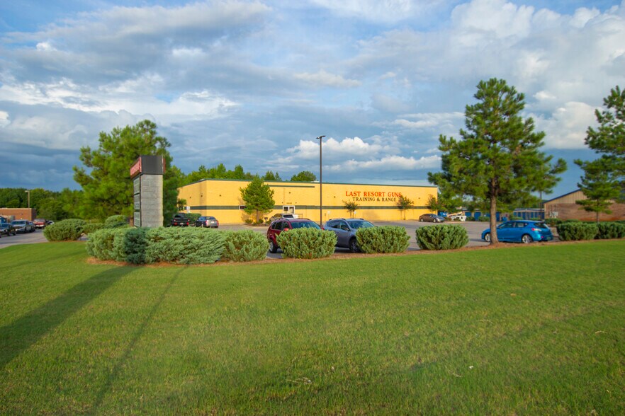 More Photos Of 10849 County Line Rd, Madison Freestanding For Sale
