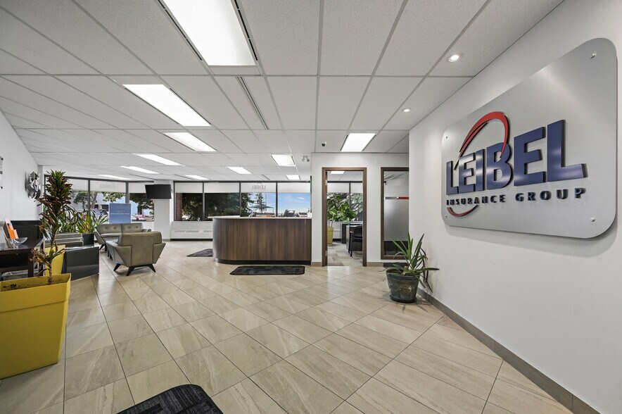 More Photos Of 2816 11th St NE, Calgary Office For Sale