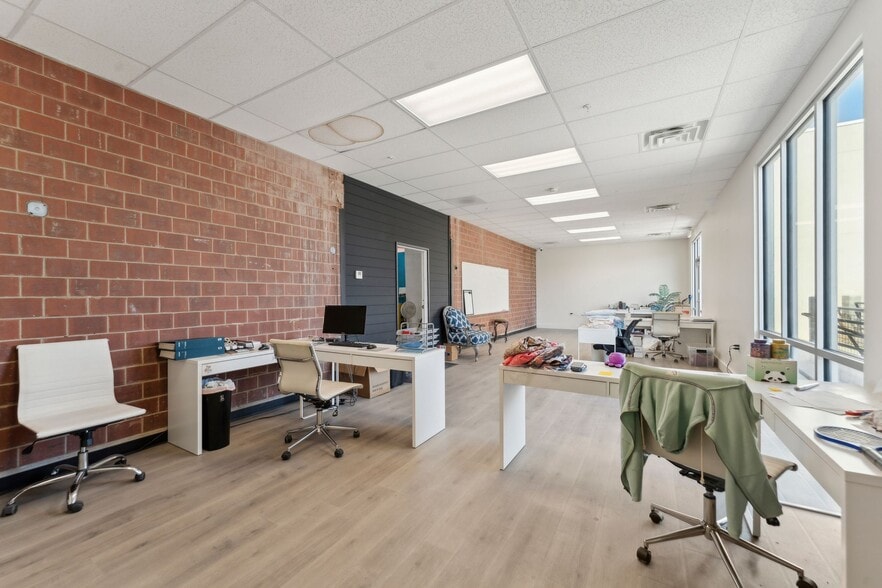 More Photos Of 999 W 1500 S, Woods Cross Warehouse For Lease