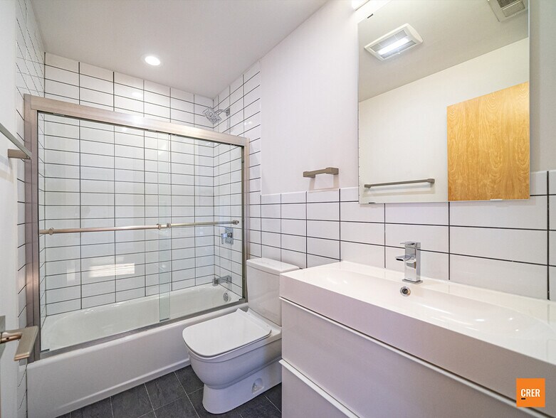 More Photos Of 4400 S Calumet Ave, Chicago Apartments For Sale