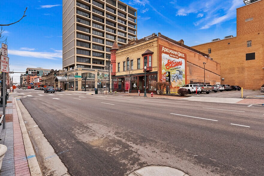 More Photos Of 622-624 W Idaho St, Boise Restaurant For Sale