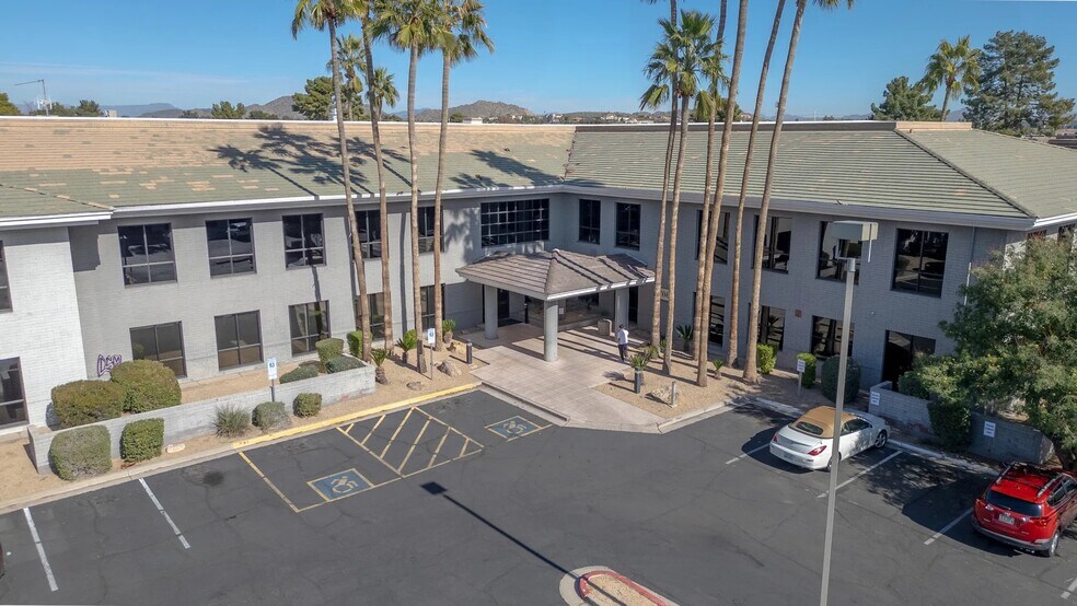 More Photos Of 702 E Bell Rd, Phoenix Unknown For Lease