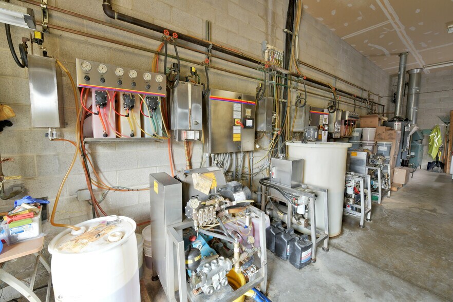 More Photos Of 2455 Maysville Pike, Zanesville Carwash For Sale