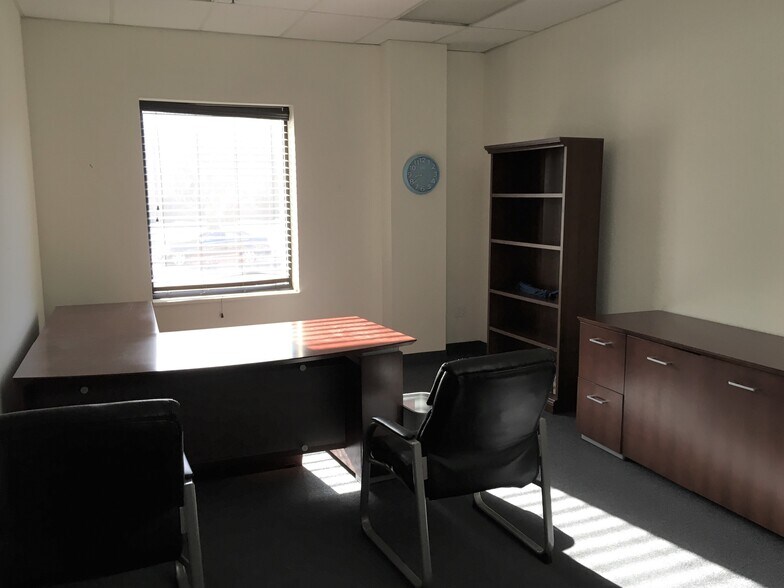 More Photos Of 35-51 Kulick Rd, Fairfield Warehouse For Lease