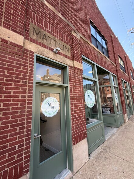More Photos Of 105 Parsons Ave, Columbus Storefront Retail Office For Lease