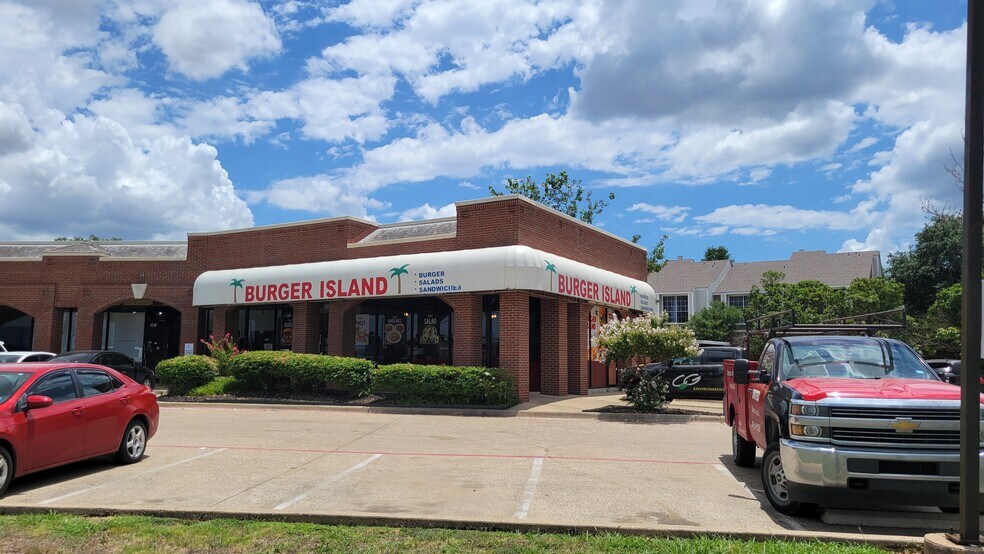 More Photos Of 9410 Walnut St, Dallas Unknown For Lease