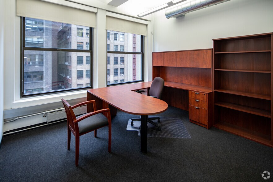 More Photos Of 589 Eighth Ave, New York Loft Creative Space For Lease
