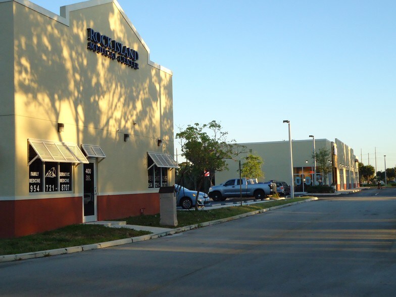 More Photos Of 374-400 N Rock Island Rd, Margate Freestanding For Lease