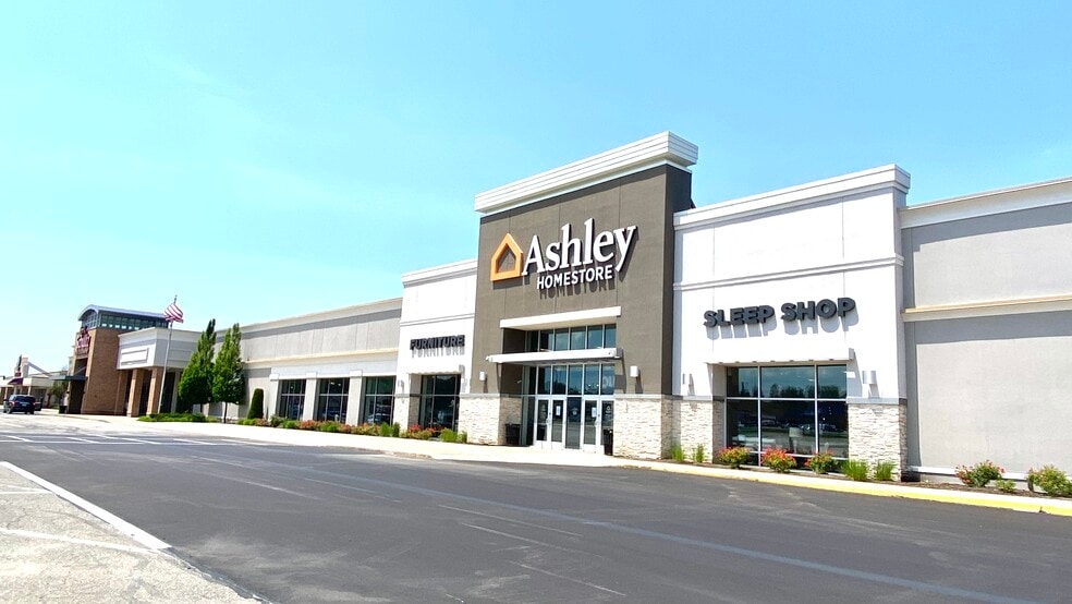 More Photos Of 5430 Peach St, Erie Drugstore For Sale