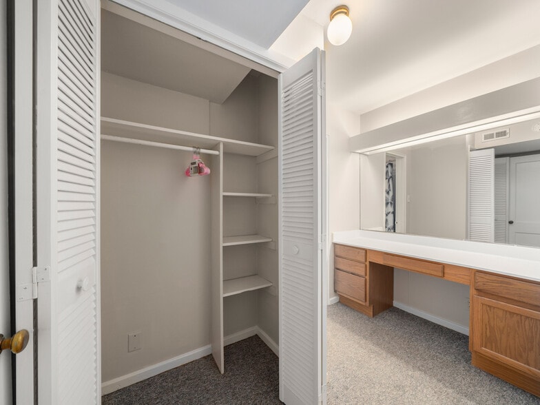 More Photos Of 615 Biltmore Ave, Asheville Apartments For Sale