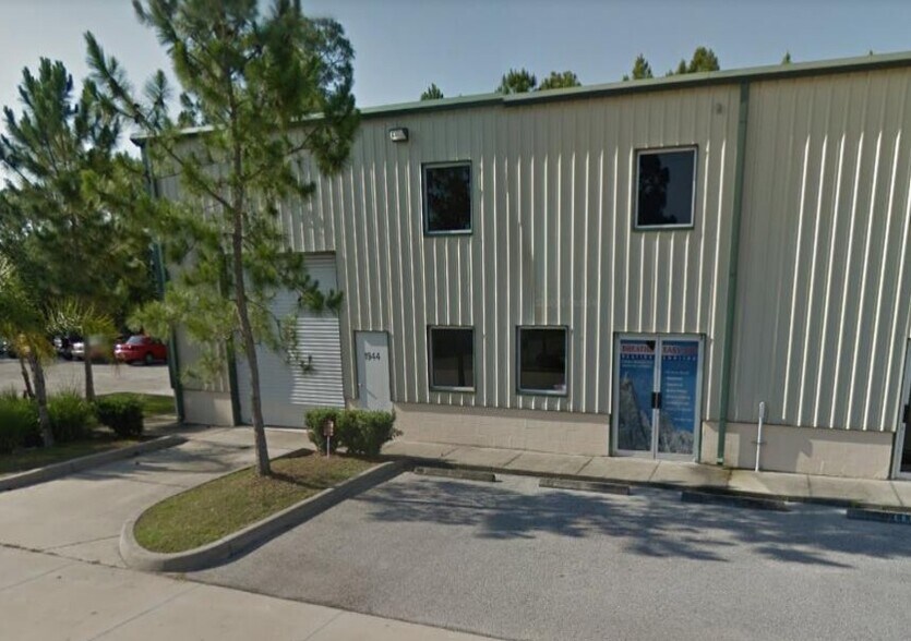 More Photos Of 1944-1962 60th Pl E, Bradenton Light Manufacturing For Lease