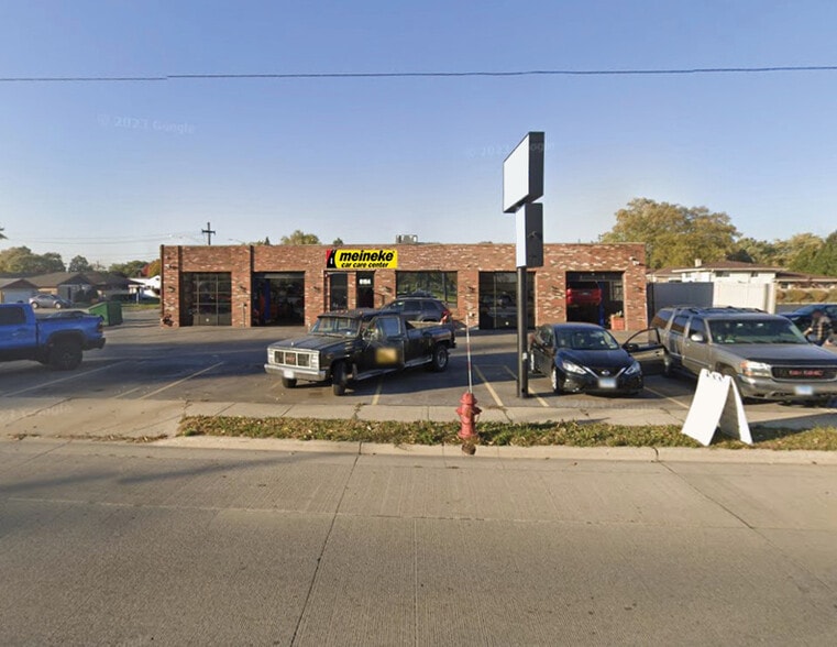 Primary Photo Of 6112 & 6154 W 111th St, Chicago Ridge Auto Repair For Sale