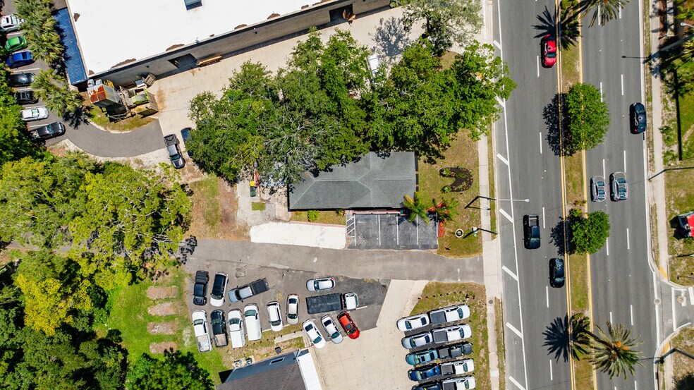 More Photos Of 1887 Mayport Rd, Atlantic Beach Freestanding For Sale