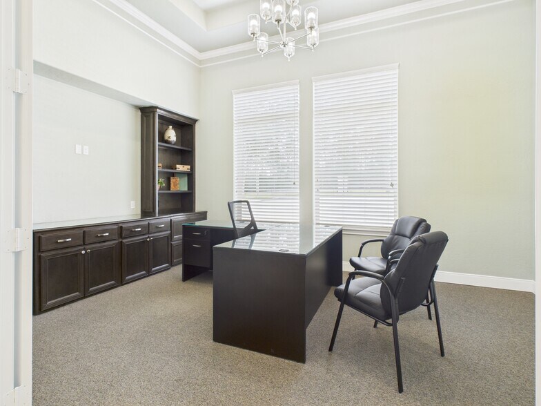 More Photos Of 16751 TX-75 Hwy, Willis Office For Sale