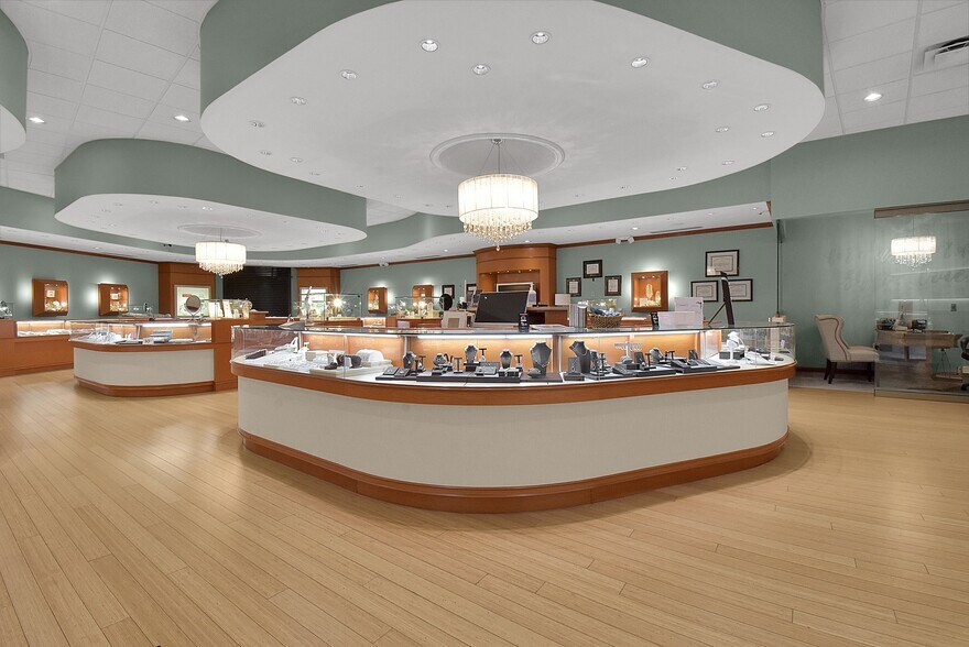 More Photos Of 2555 Miamisburg-Centerville Rd, Dayton Freestanding For Sale