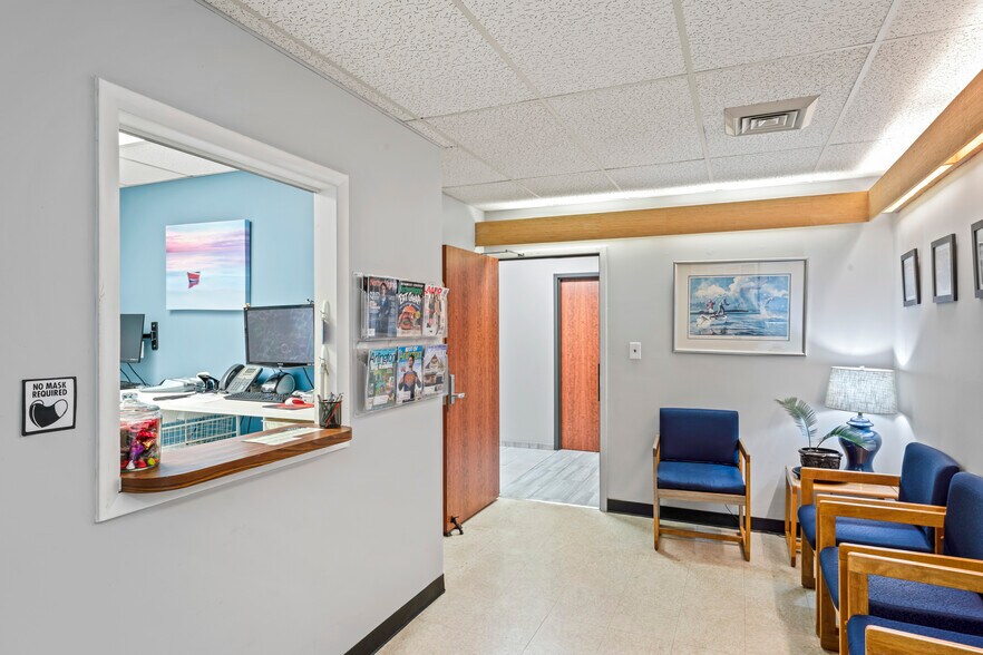 More Photos Of 3301 Woodburn Rd, Annandale Medical For Lease