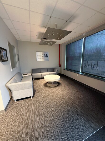 More Photos Of 16-20 S Lewis Ave, Tulsa Office For Lease