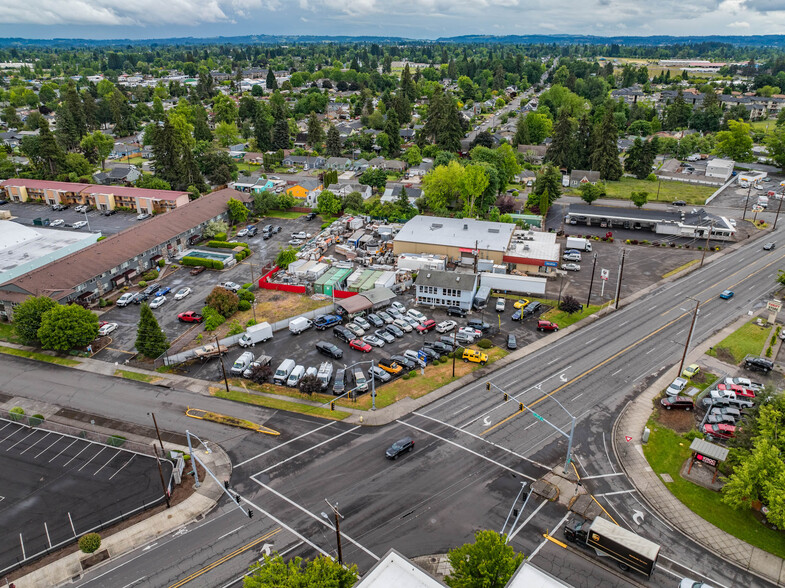 Primary Photo Of 3650 Portland Rd Ne, Salem Auto Dealership For Sale