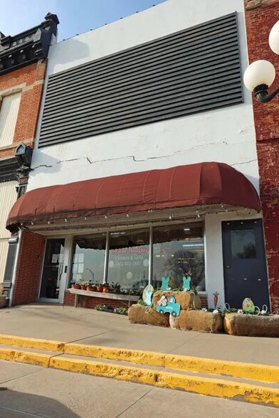 More Photos Of 632 6th St, Pawnee City Storefront For Sale