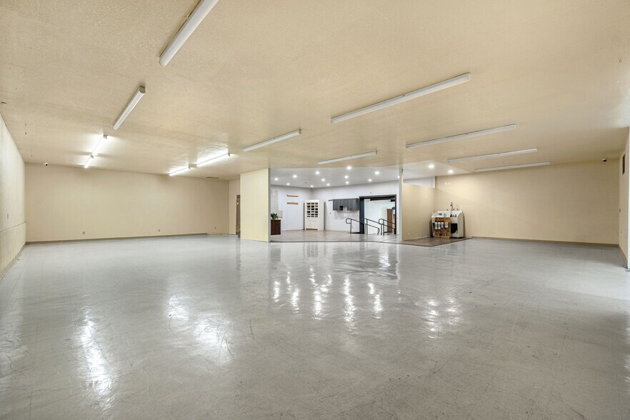 More Photos Of 341 Harris St, Eureka Storefront For Sale