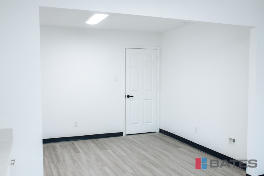 More Photos Of 5141 Boyd Blvd, Rowlett Distribution For Lease