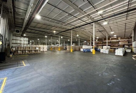 More Photos Of 15401 Industrial Dr, Schoolcraft Warehouse For Lease