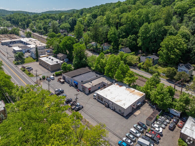 More Photos Of 411-415 E Main St, Denville Service For Lease