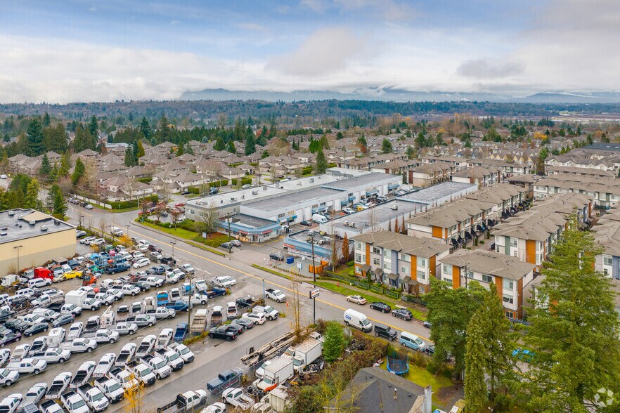 More Photos Of 8468 162 St, Surrey Light Distribution For Lease
