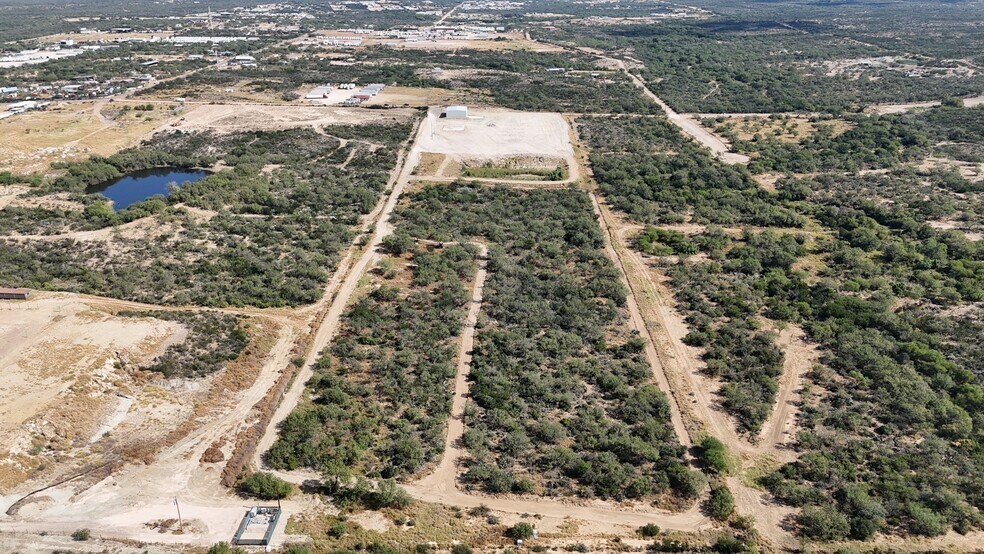 More Photos Of 311 Chicote Rd, Laredo Industrial For Sale
