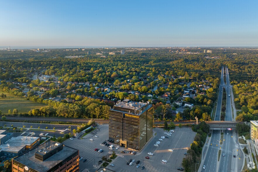 More Photos Of 1270 Central Pky, Mississauga Unknown For Lease