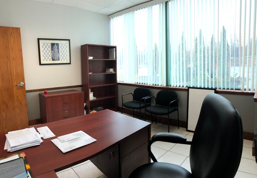 More Photos Of 72 Glenmaura National Blvd, Moosic Office For Lease