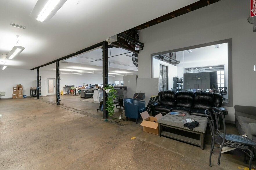 More Photos Of 2401 S Delaware St, Denver Manufacturing For Sale