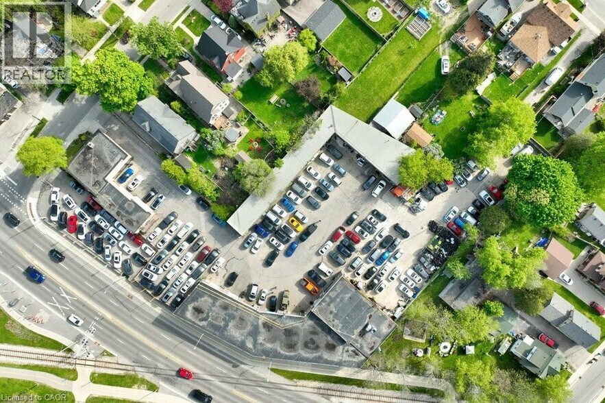 More Photos Of 178 Louisa St, Kitchener Auto Dealership For Sale