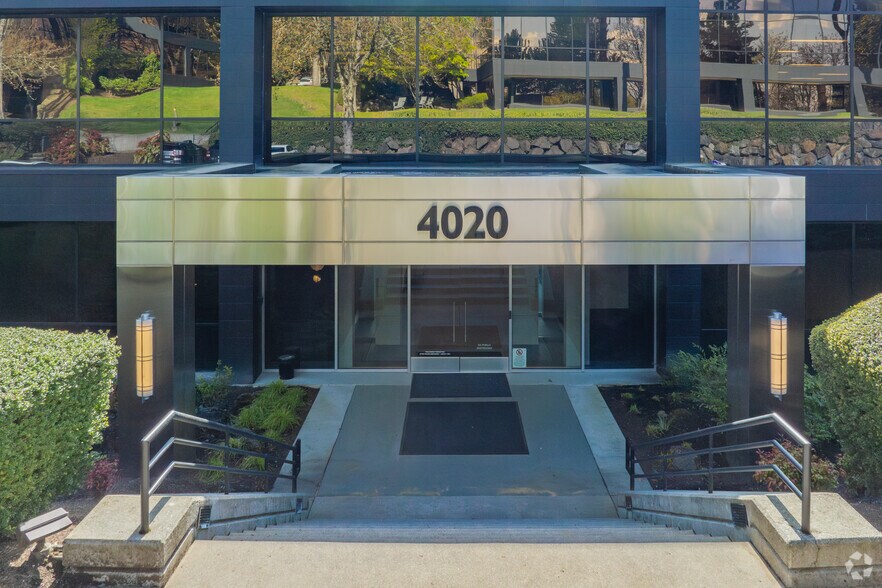 More Photos Of 4020 Lake Washington Blvd NE, Kirkland Office For Lease