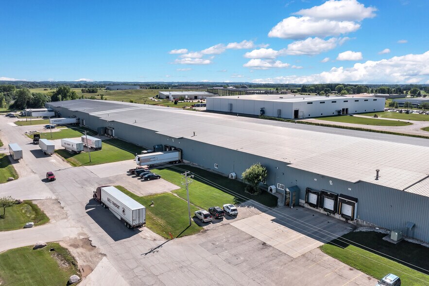 More Photos Of 122-342 Kohlman Rd, Fond Du Lac Industrial For Sale