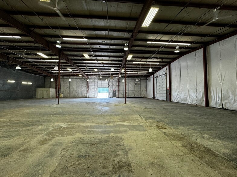 More Photos Of 660 W Billinis Rd, Salt Lake City Warehouse For Lease