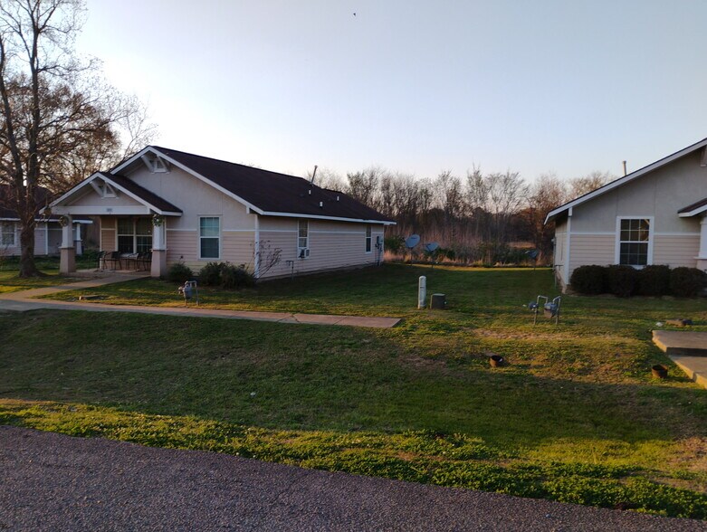 More Photos Of 1870 Marshall Frank Dr, Ville Platte Apartments For Sale
