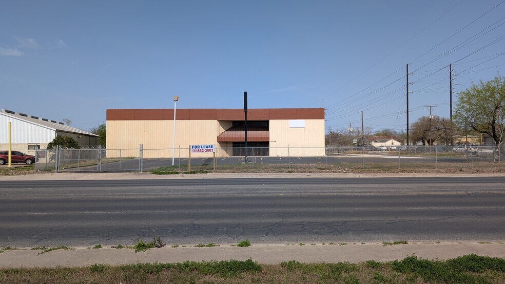 More Photos Of 4702 Baldwin Blvd, Corpus Christi Warehouse For Lease