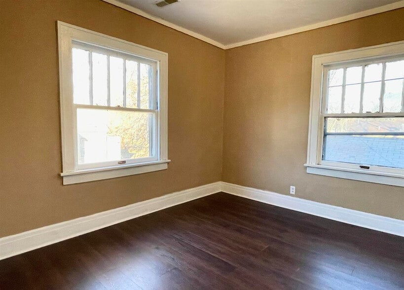 More Photos Of 919 W 3rd St, Peoria Apartments For Sale