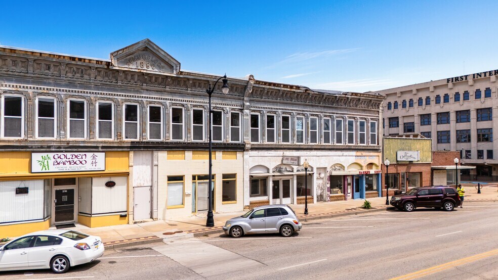 More Photos Of 318 S Summit St, Arkansas City Storefront Retail Office For Sale