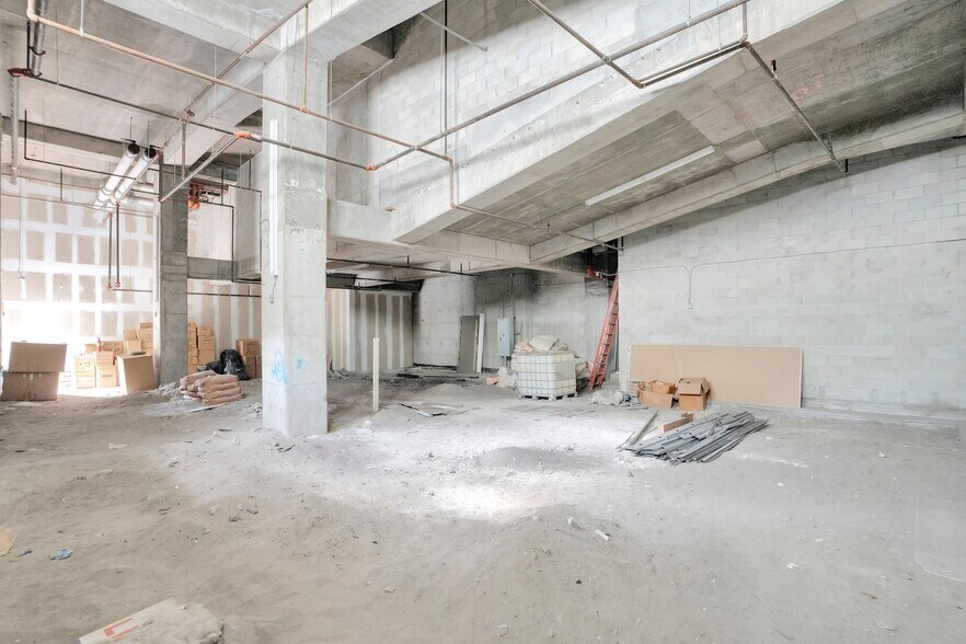 More Photos Of 150 S Magnolia Ave, Orlando General Retail For Sale