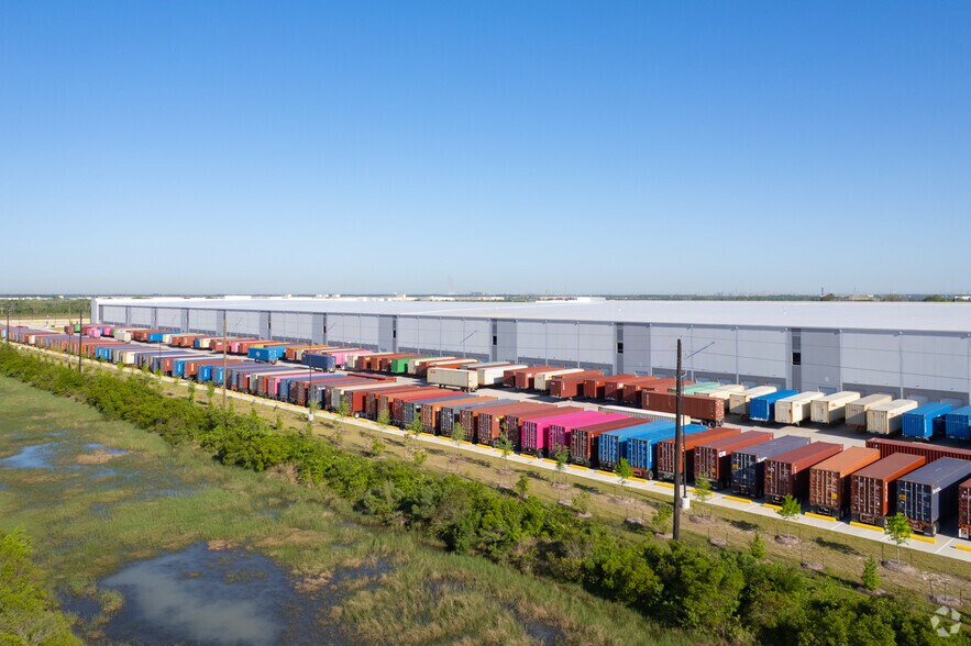 More Photos Of 16801 FM 2354 Rd, Baytown Warehouse For Sale